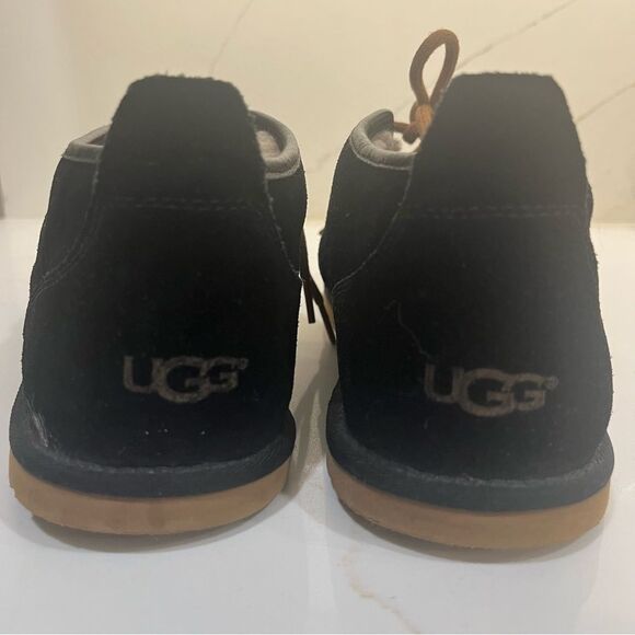 UGG Men's Black Suede Boots with Tan Laces NWOT - Picture 8 of 8